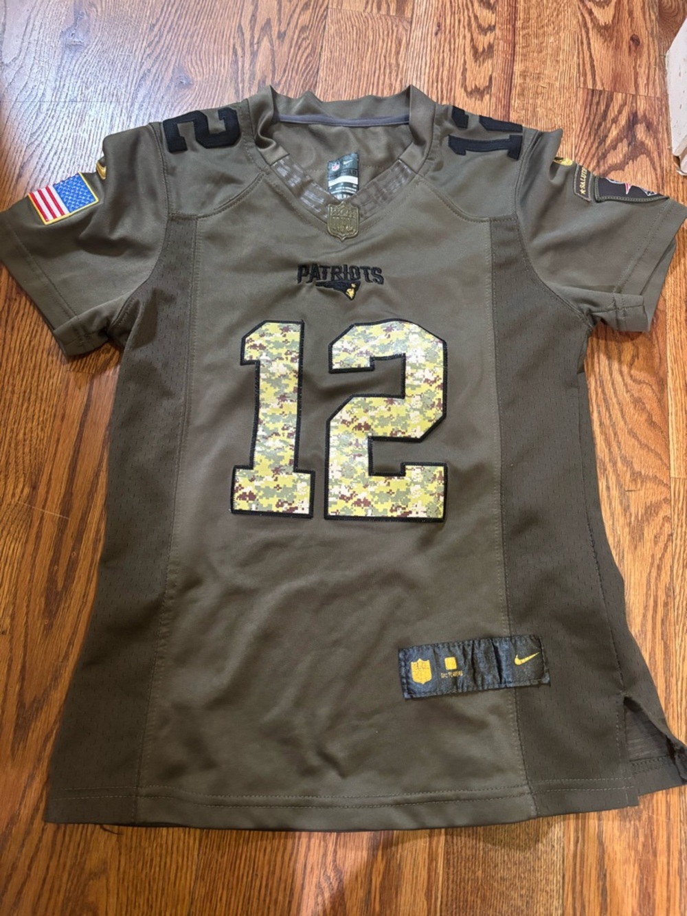 NFL adult small salute to service patriots Brady Jersey